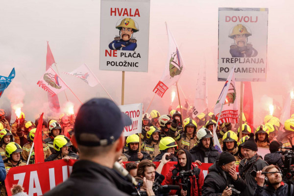 Nekateri protestniki “svetilniki demokracije”, drugi skoraj da janšisti